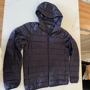 Uniqlo Black Ultra Light Down Parka in size Medium